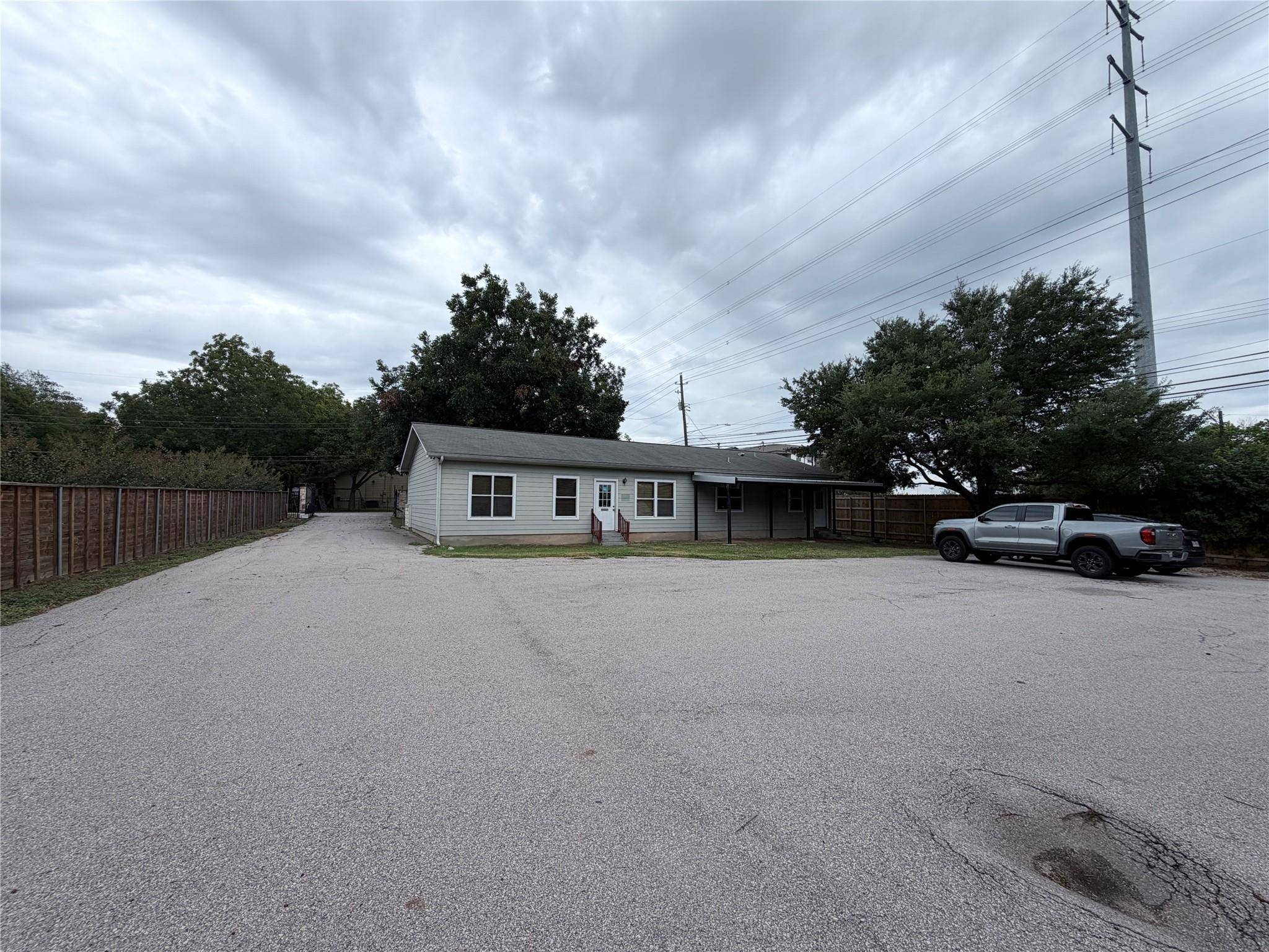 1512 W Howard LN, Austin, TX 78728