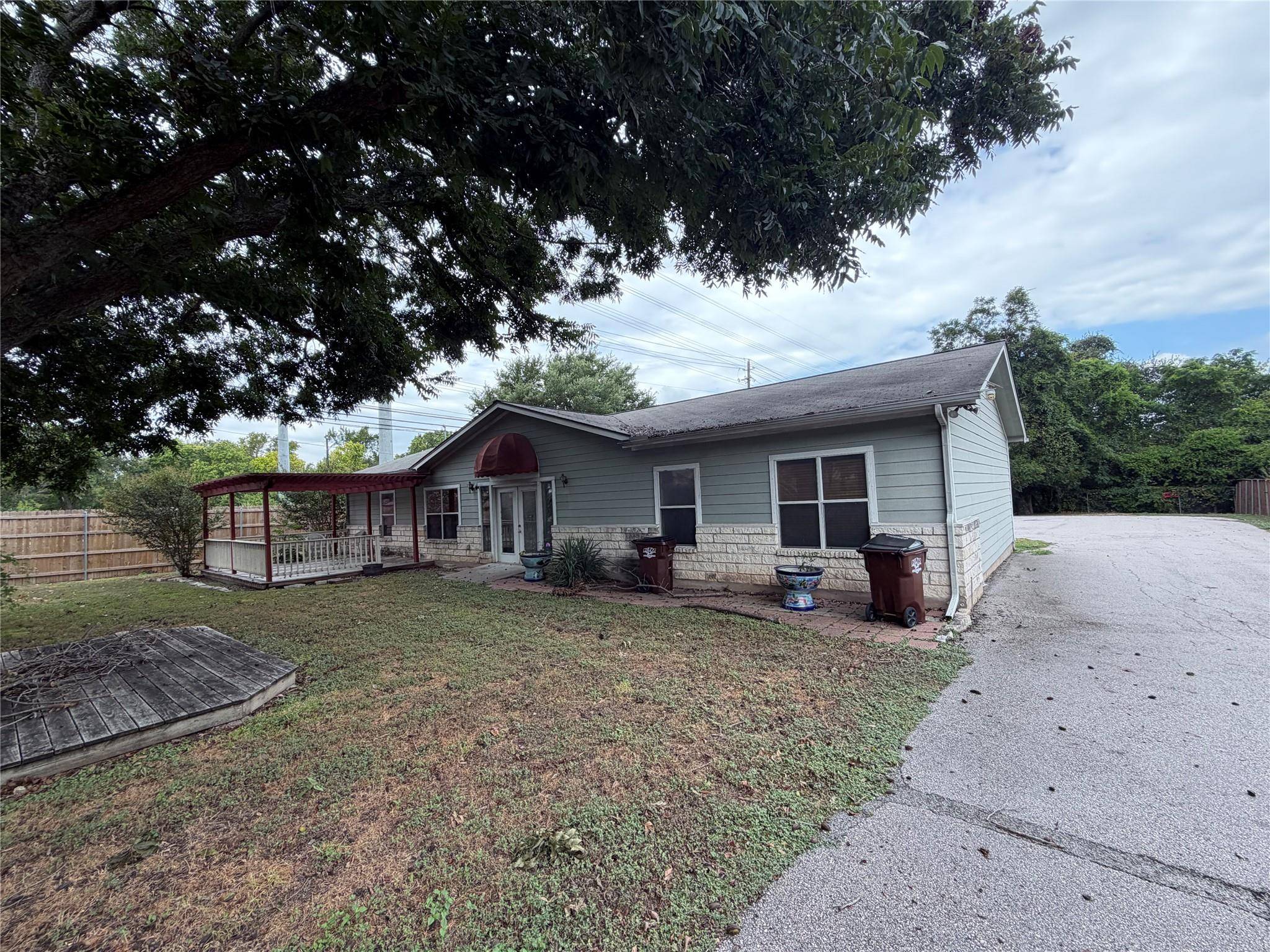1512 W Howard LN, Austin, TX 78728