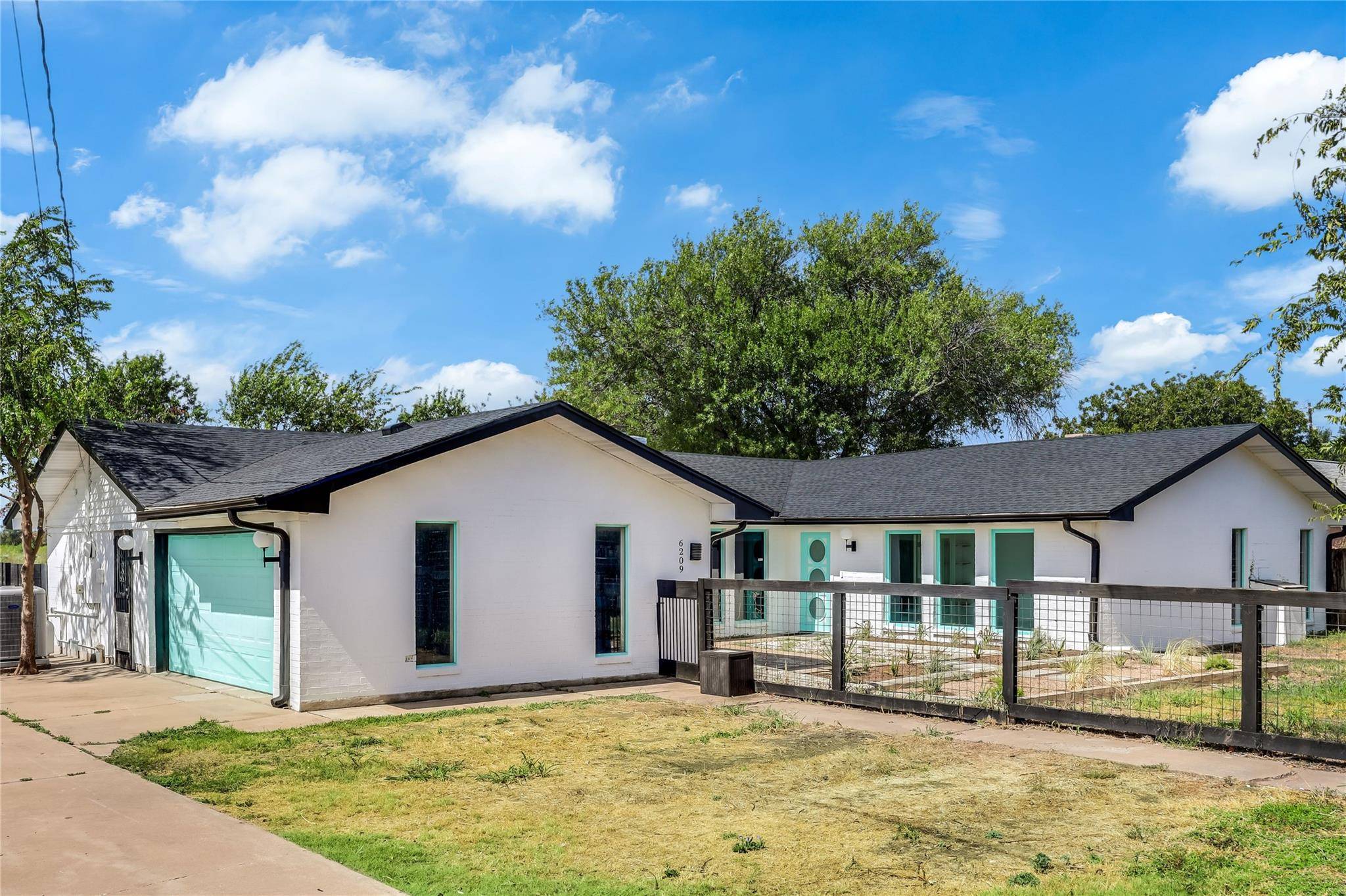 6209 Daffan LN, Austin, TX 78724