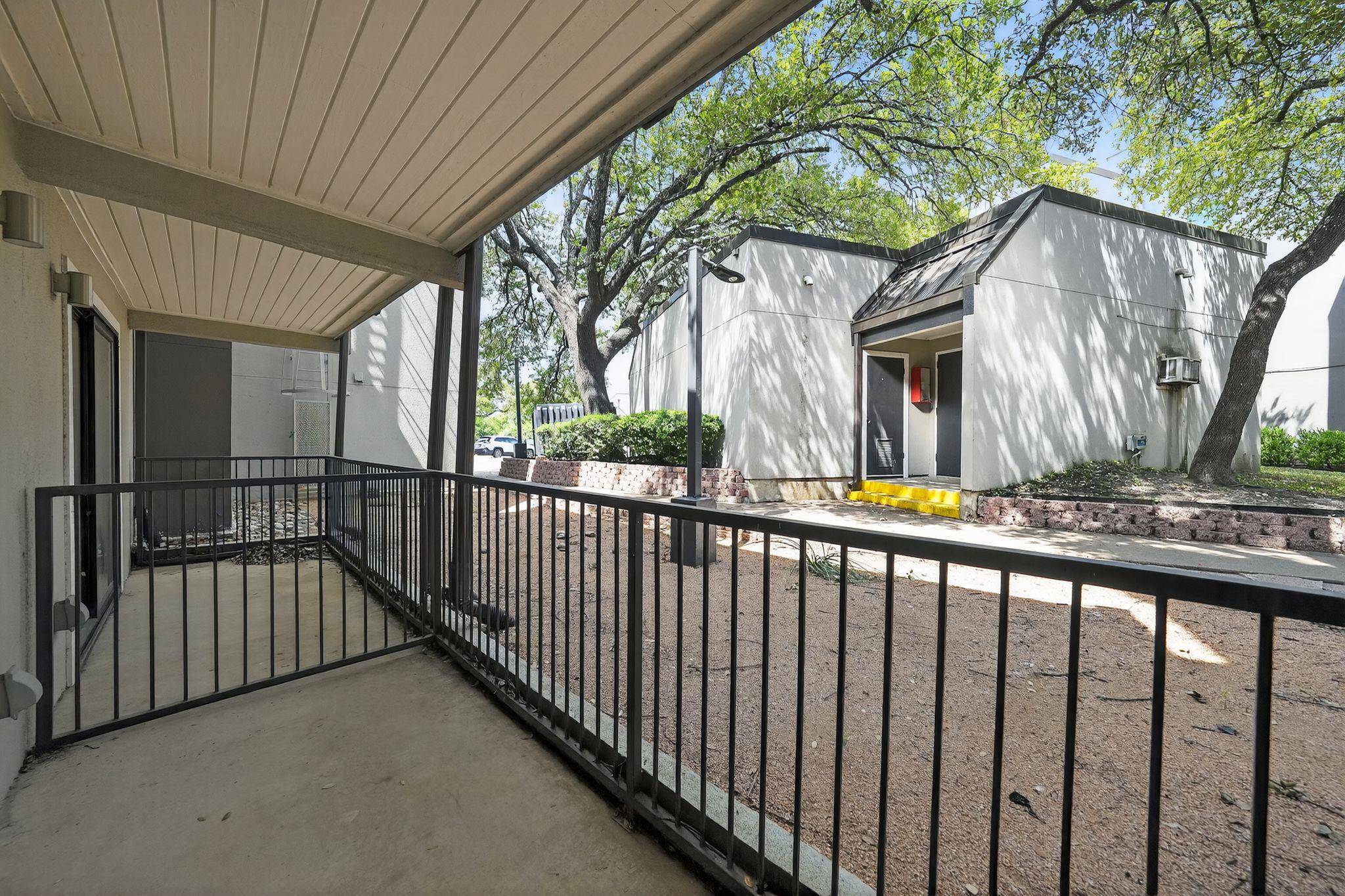 935 La Posada DR #146, Austin, TX 78752