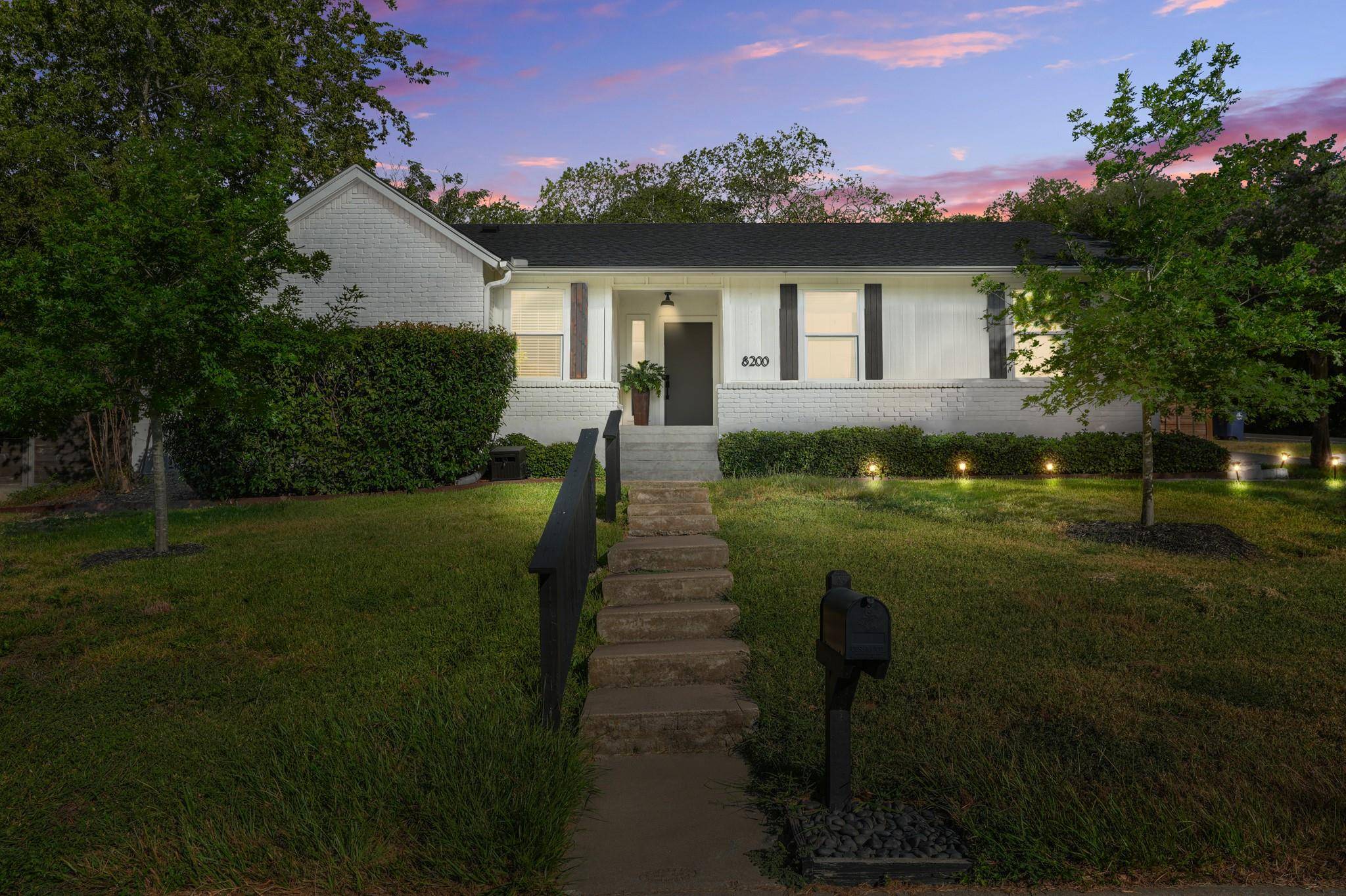 8200 Dunn ST, Austin, TX 78745