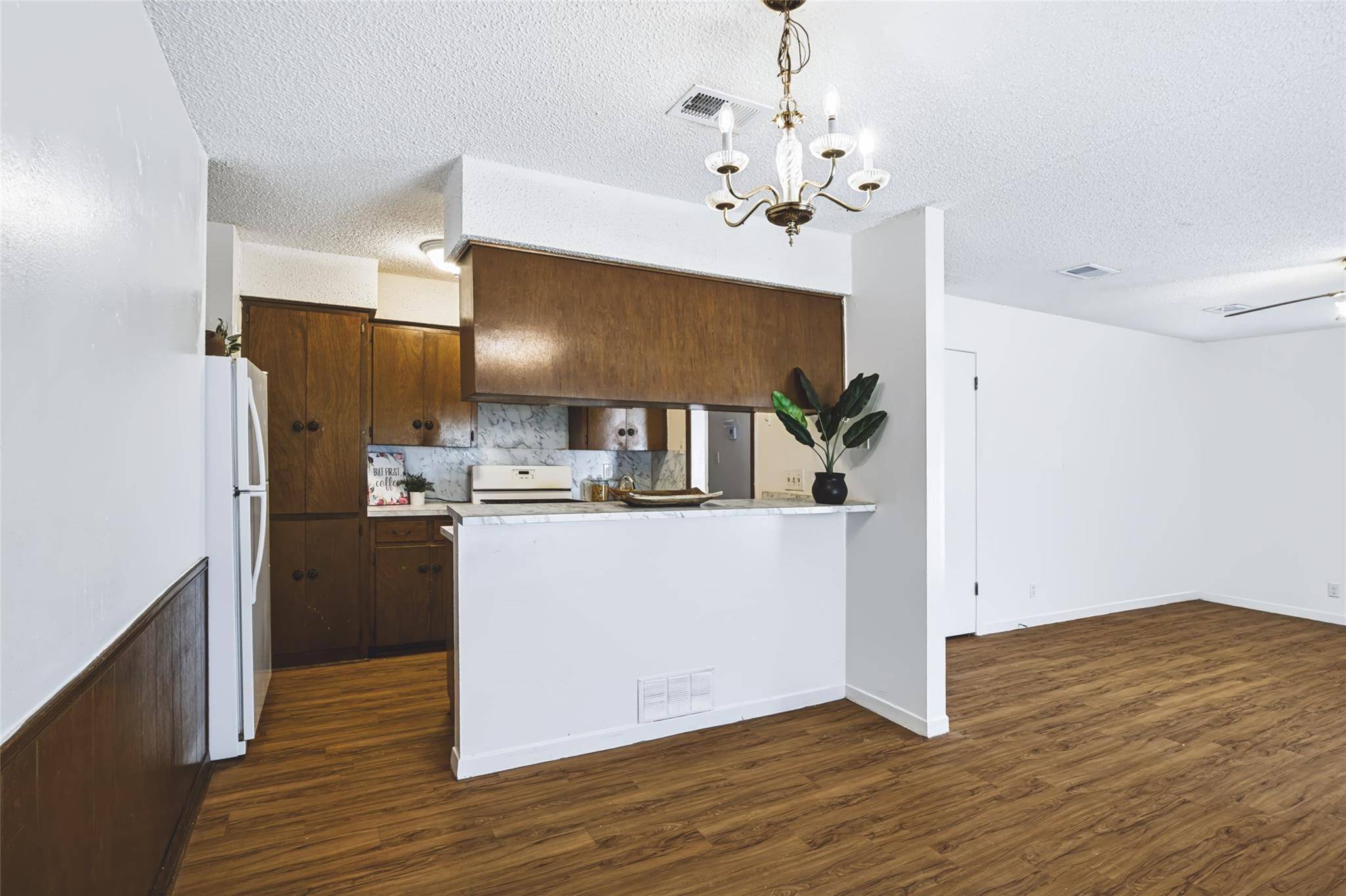 4713 Sagebrush TRL #B, Austin, TX 78745