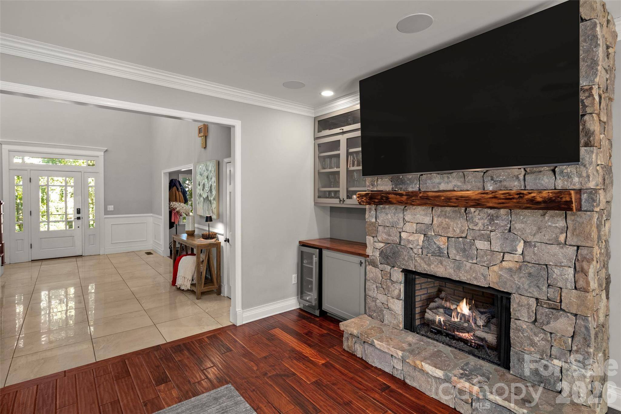 349 View Rock LN, Hendersonville, NC 28791