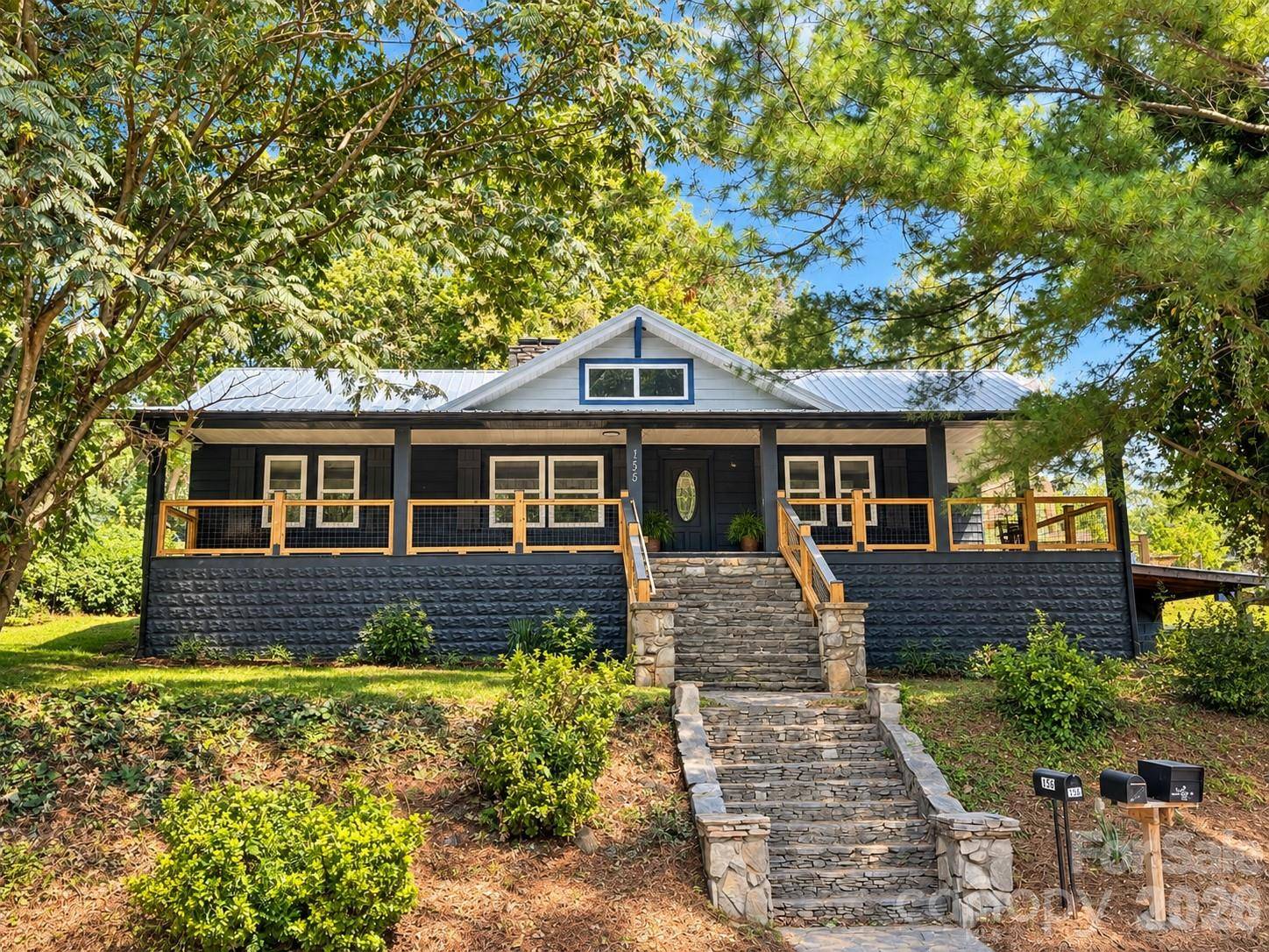 156 State ST, Asheville, NC 28806