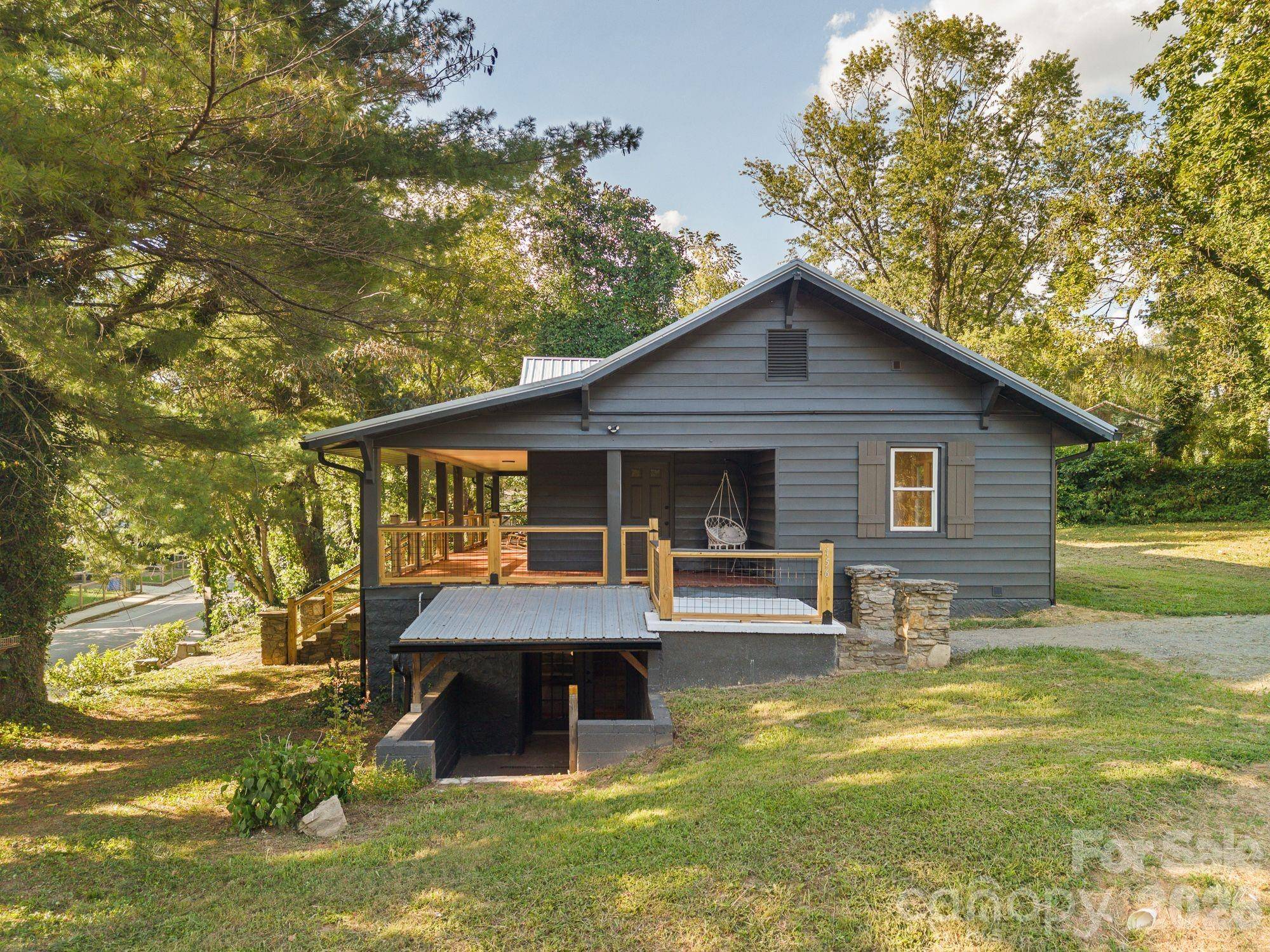 156 & 158 State ST, Asheville, NC 28806