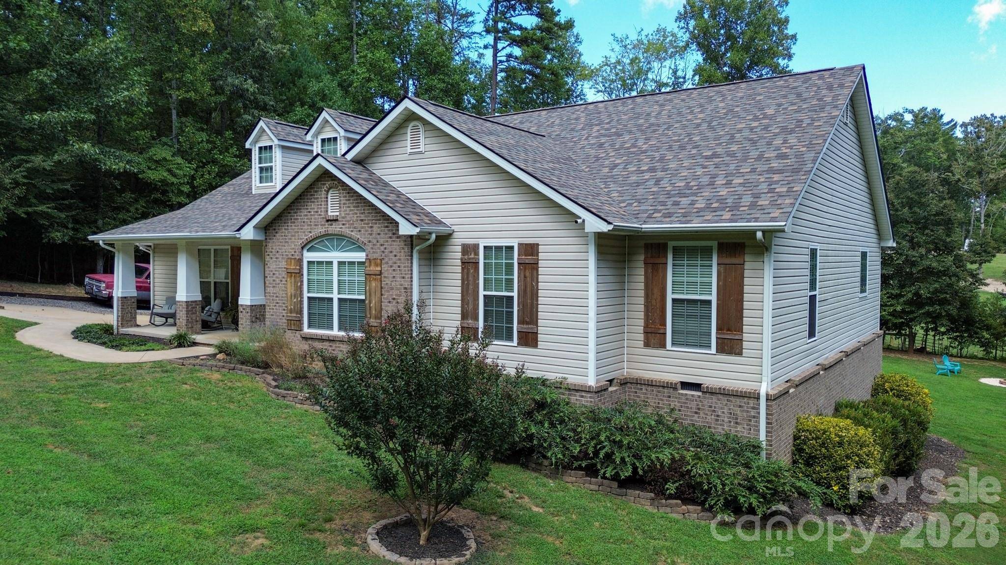 2055 Piper Ridge DR, Lenoir, NC 28645