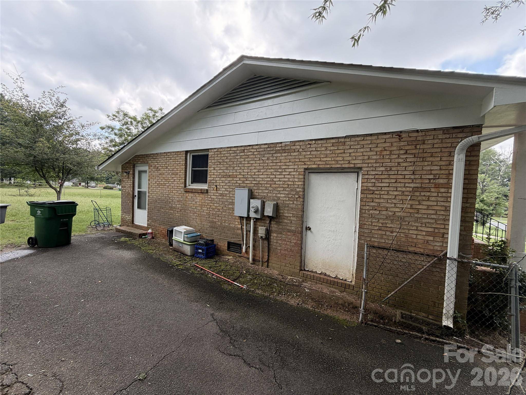 1236 Mt Kisco DR, Charlotte, NC 28213