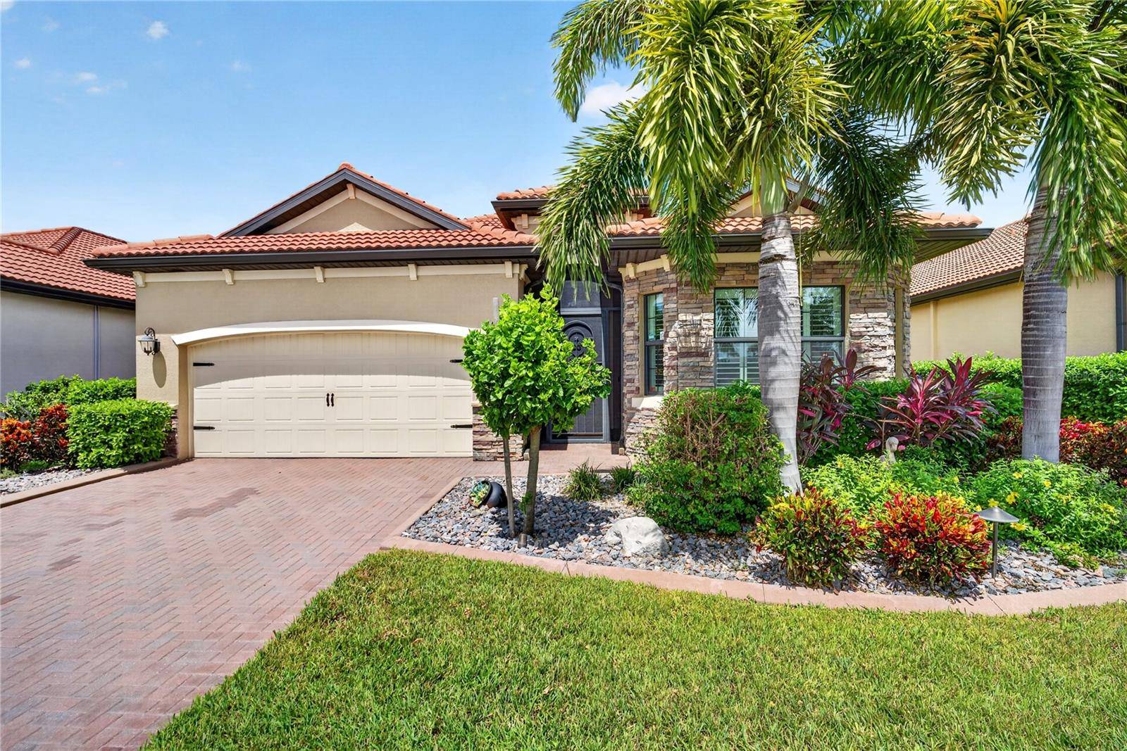 23515 WAVERLY CIR, Venice, FL 34293
