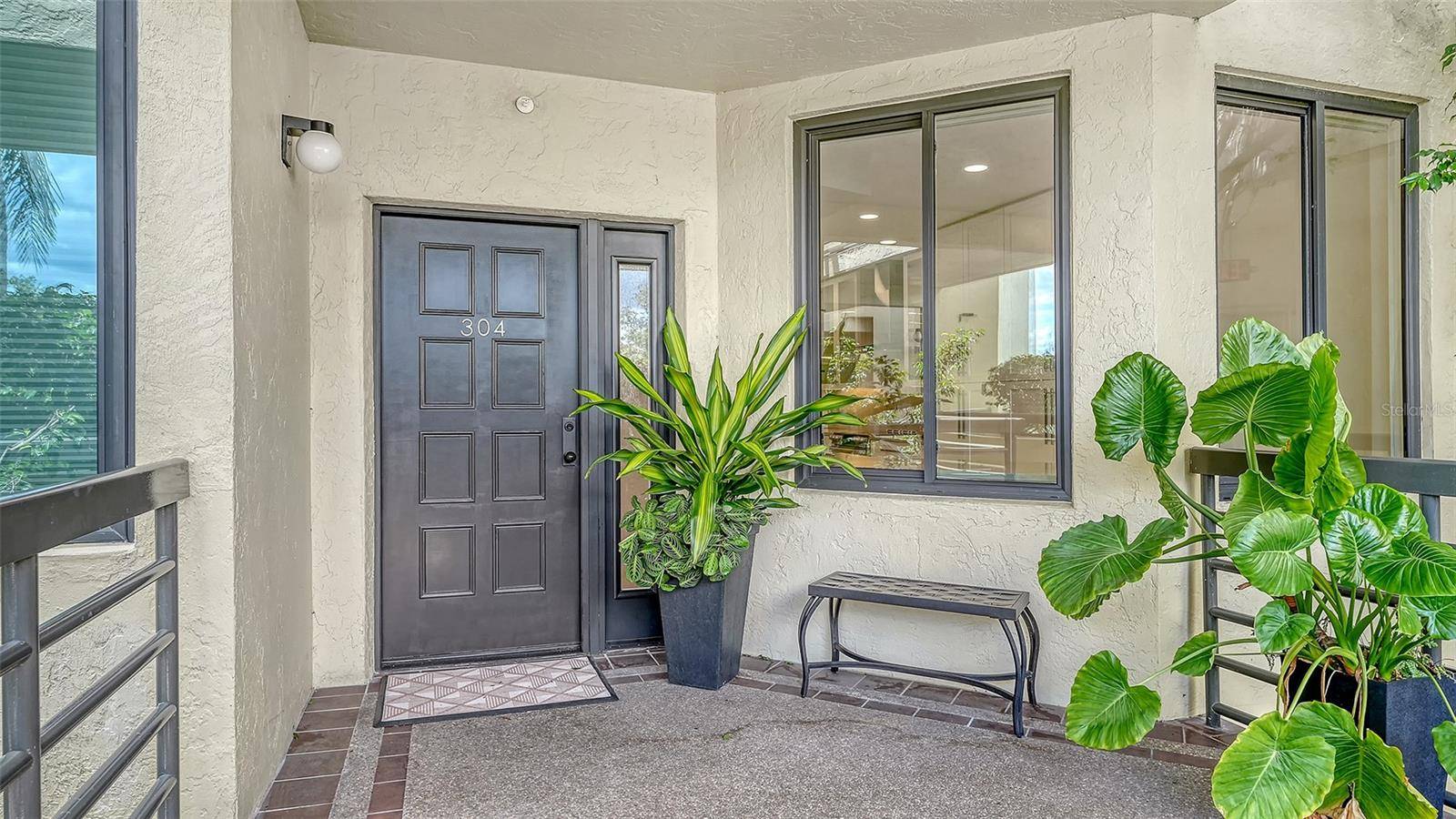 5461 GULF OF MEXICO DR #304, Longboat Key, FL 34228