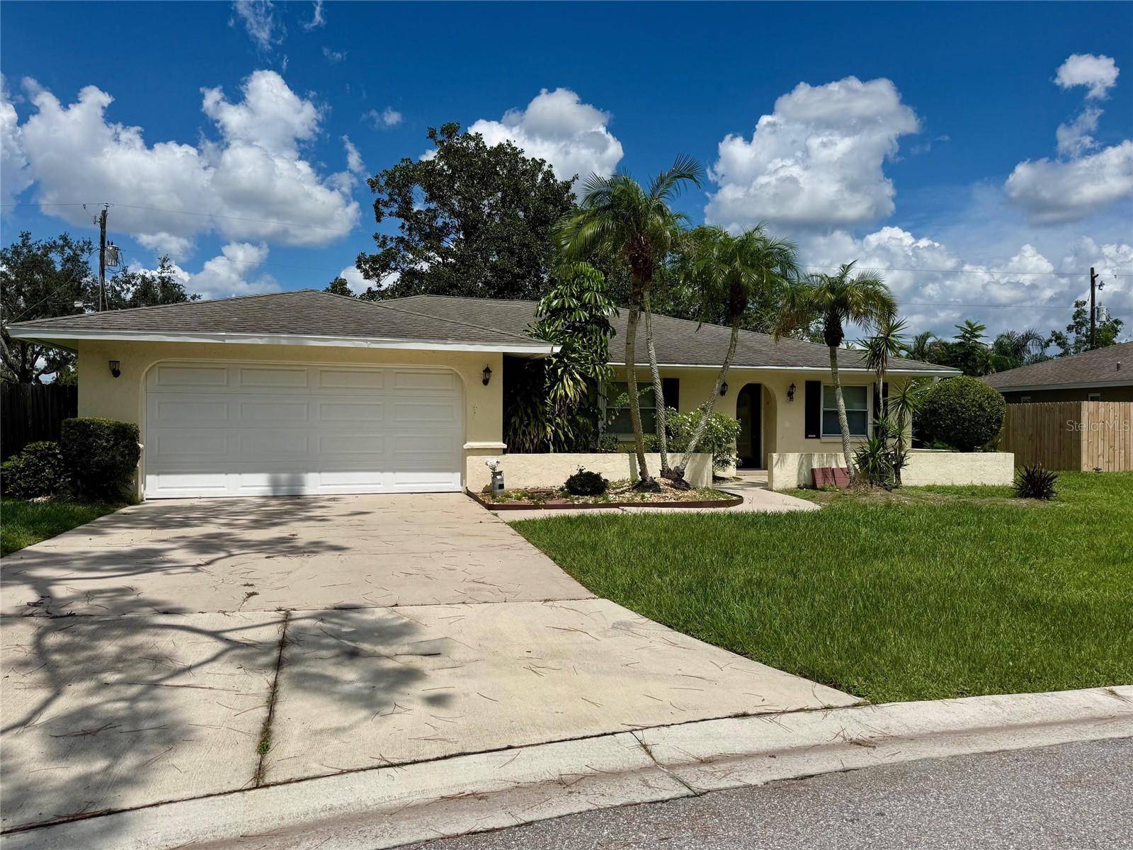 5109 MEDALIST RD, Sarasota, FL 34243
