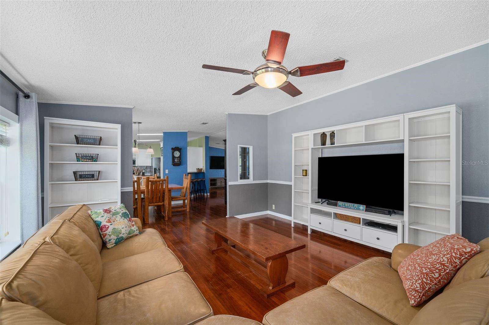 19923 SW 15TH AVE, Newberry, FL 32669