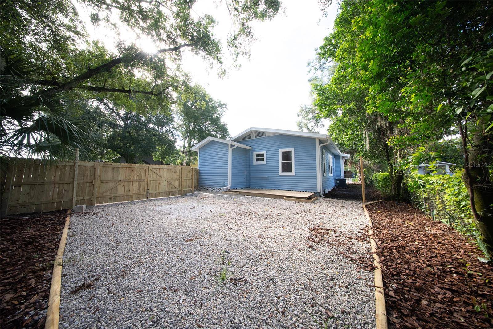 922 E IDA ST, Tampa, FL 33603