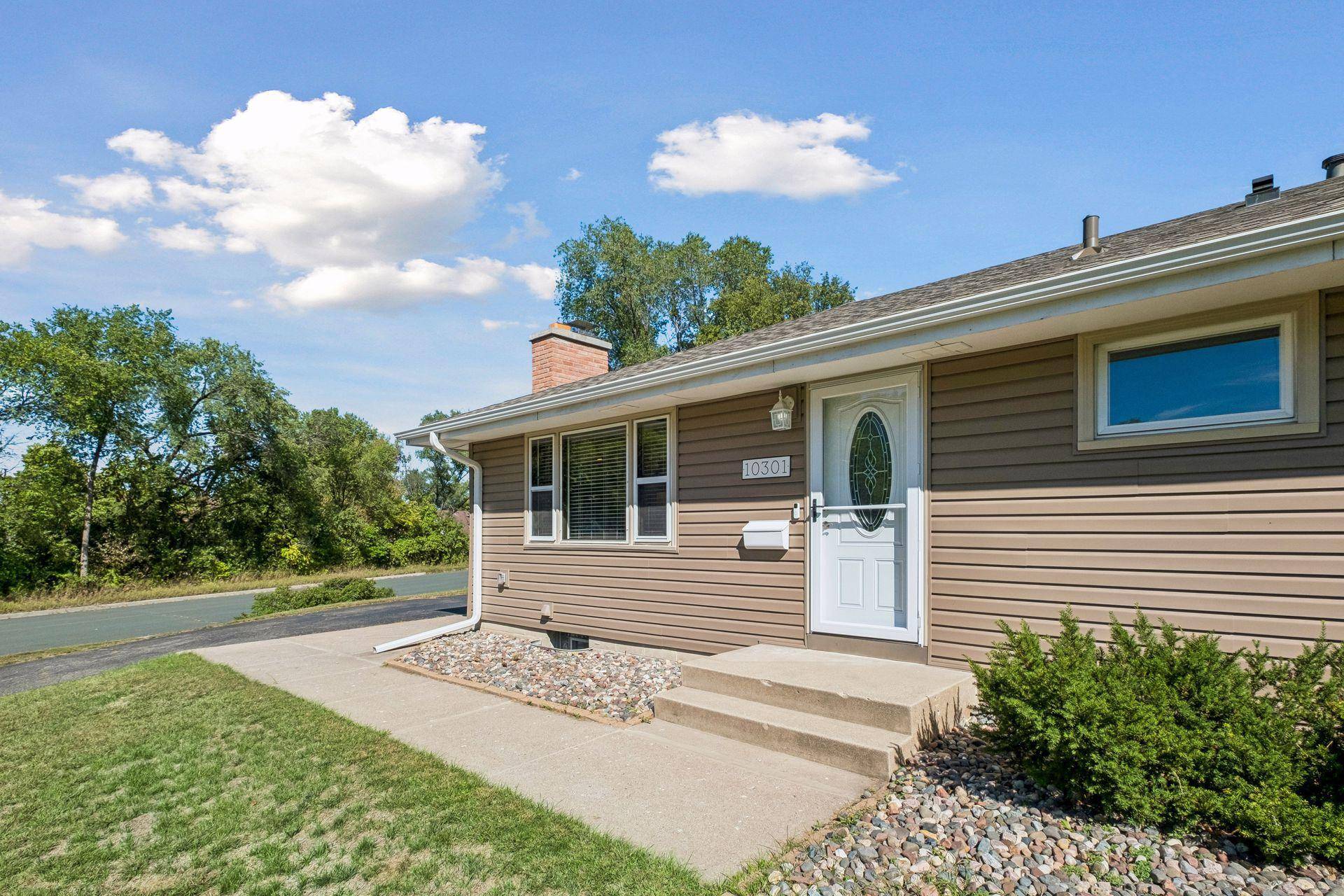 10301 Vincent AVE S, Bloomington, MN 55431