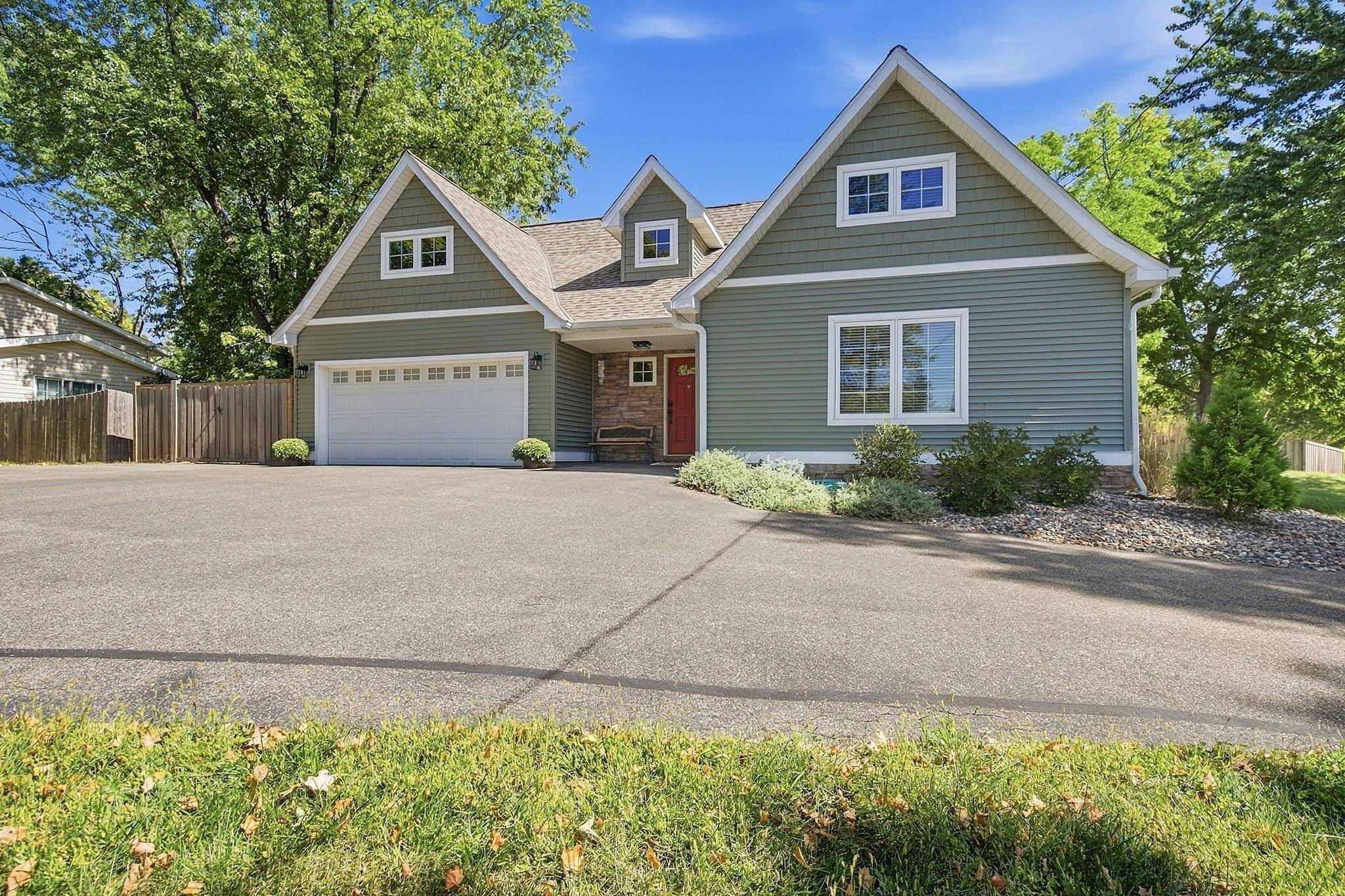 7181 W 192nd AVE, Eden Prairie, MN 55346