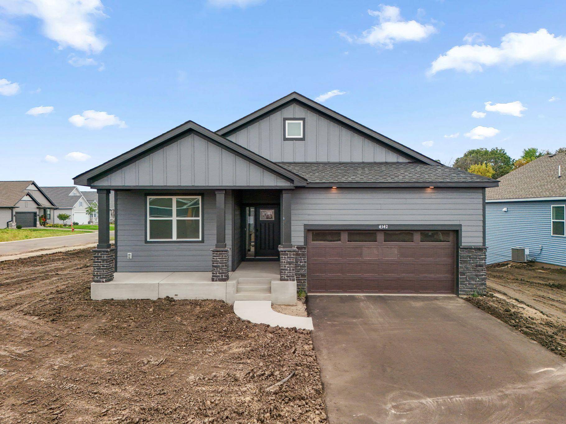 4342 132nd AVE NE, Blaine, MN 55449