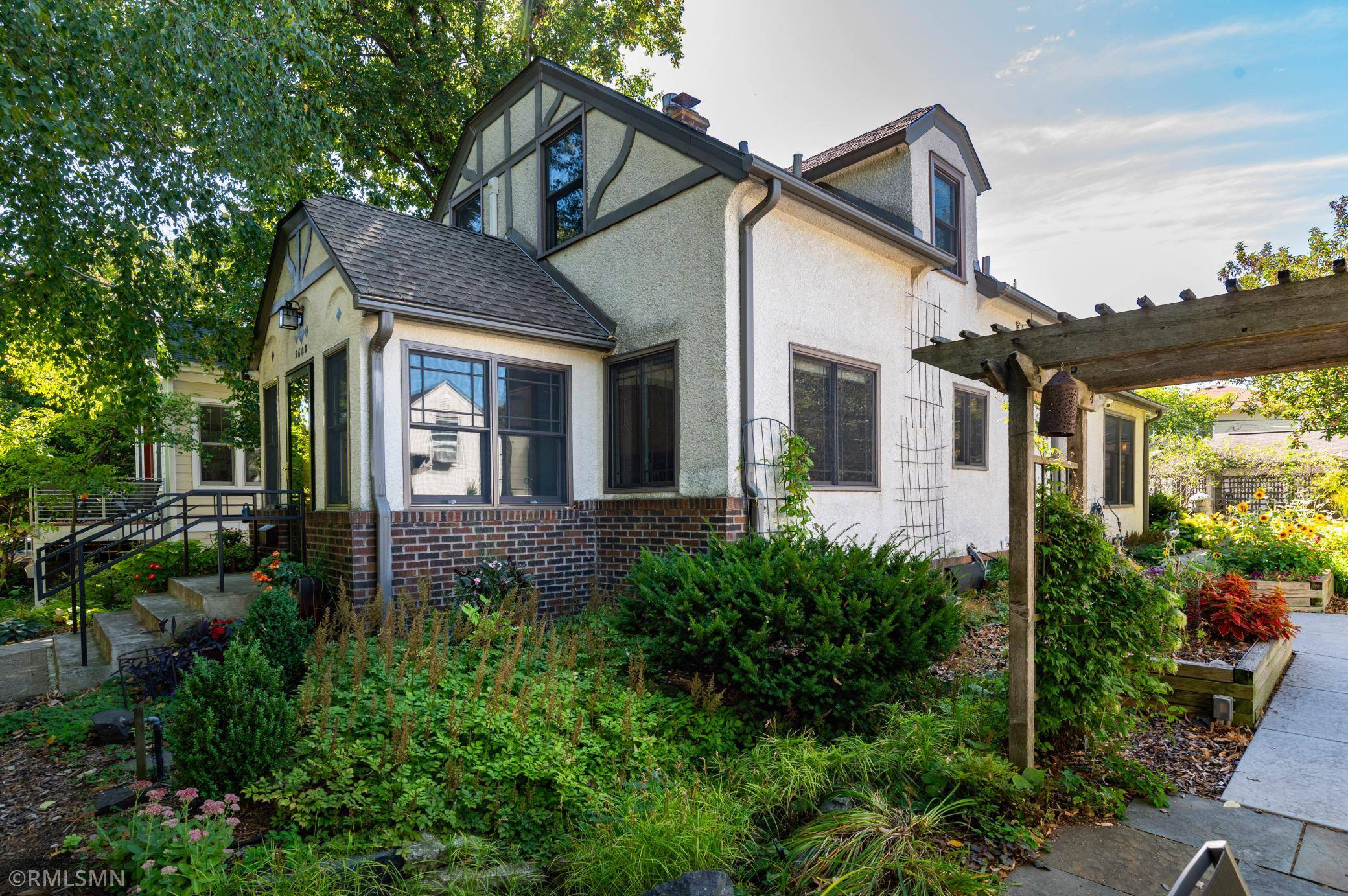 5608 Girard AVE S, Minneapolis, MN 55419