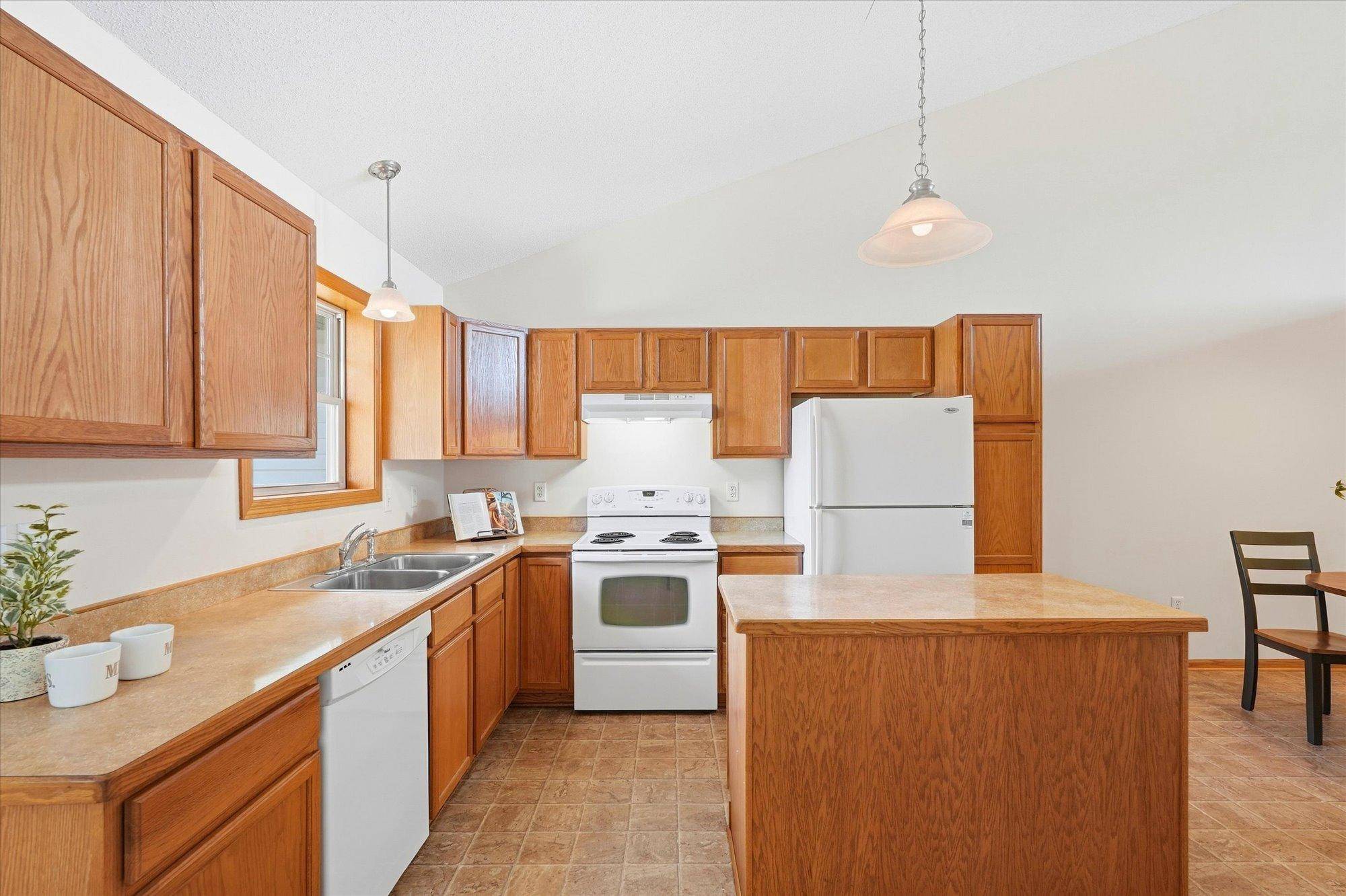 1728 Redhead AVE, Baldwin, WI 54002