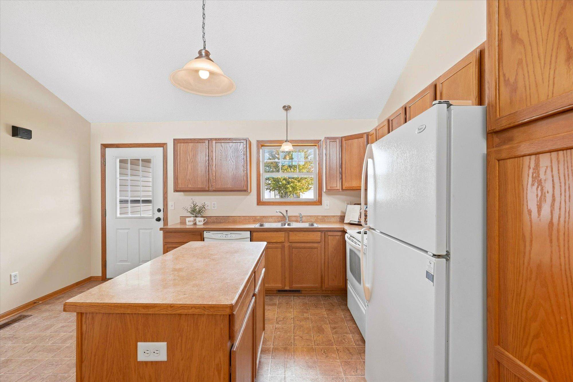 1728 Redhead AVE, Baldwin, WI 54002
