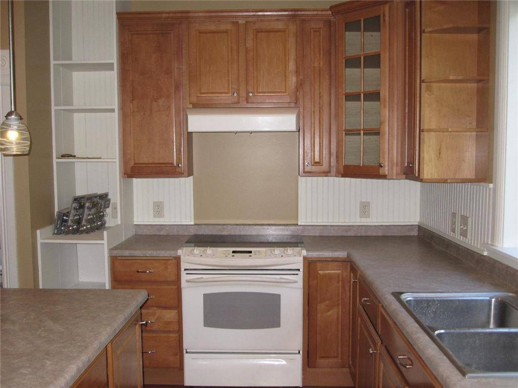 230 N Arch AVE, New Richmond, WI 54017