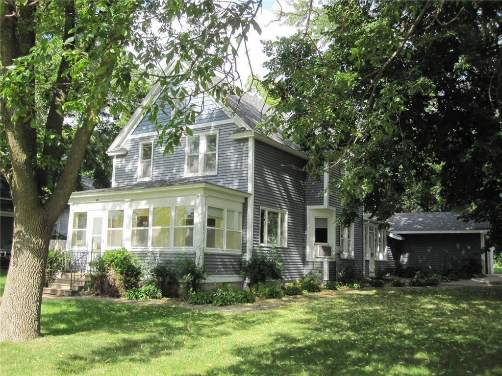 230 N Arch AVE, New Richmond, WI 54017