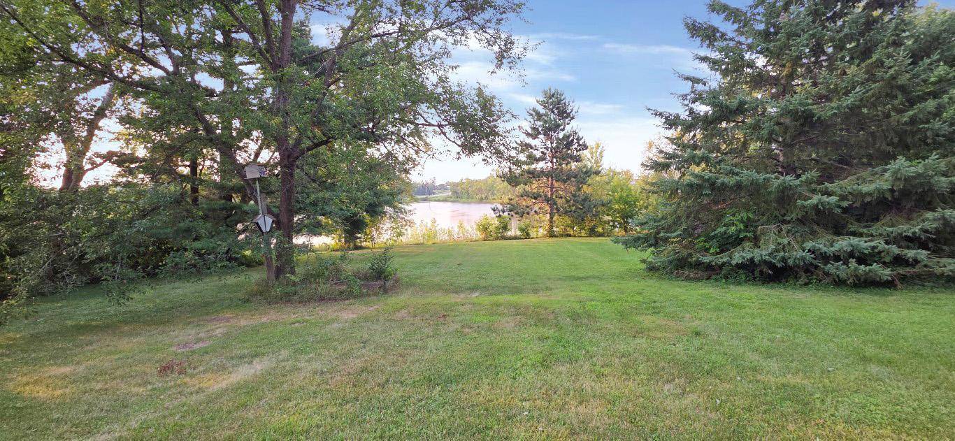 812 Maple AVE E, Mora, MN 55051