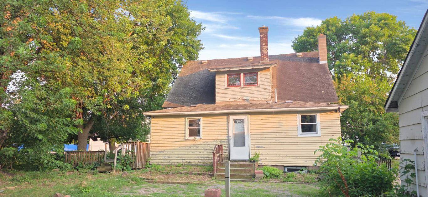 812 Maple AVE E, Mora, MN 55051