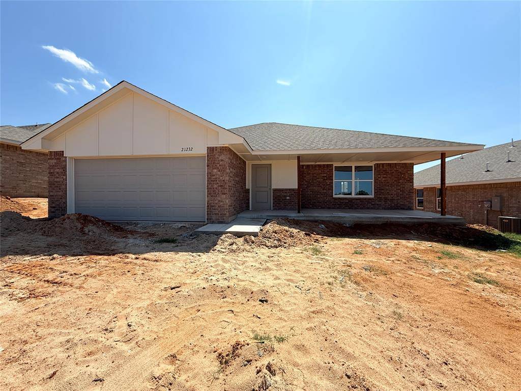21232 SE 31st ST, Harrah, OK 73045