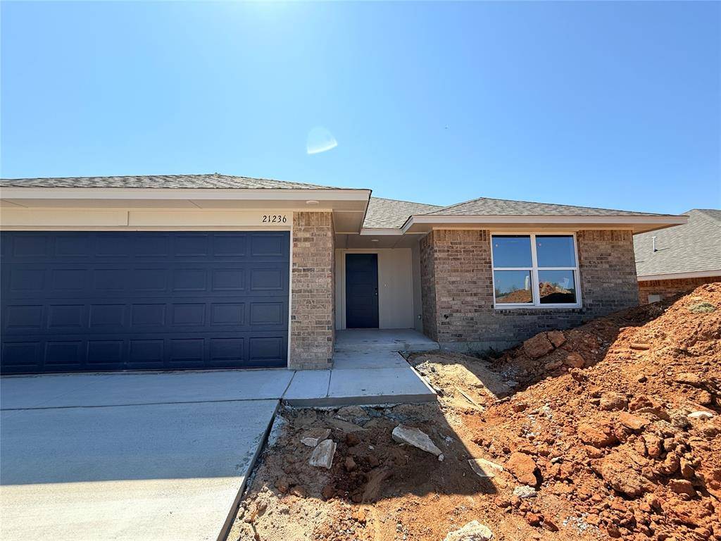 21236 SE 31st ST, Harrah, OK 73045