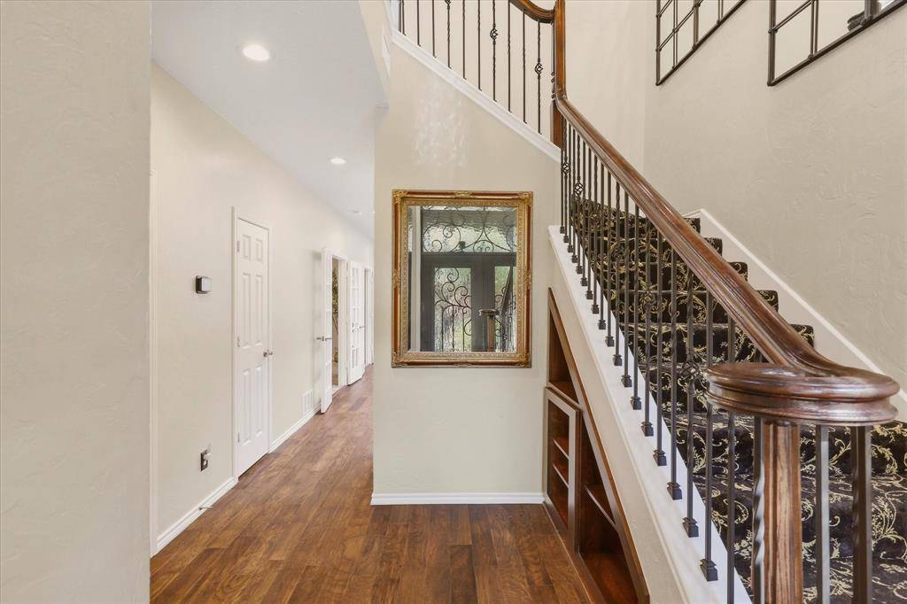 3465 Courtyard Circle, Farmers Branch, TX 75234