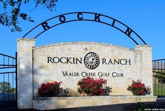 340 S CALVIN BARRETT, Blanco, TX 78606