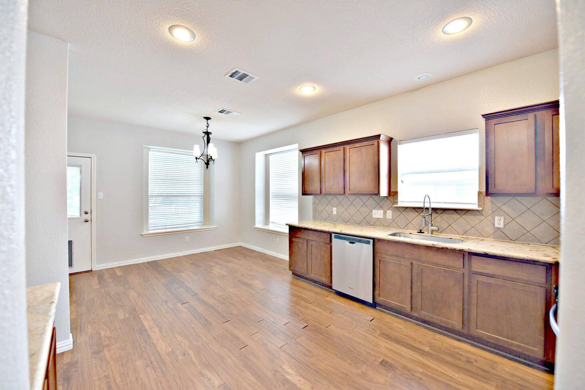 104 Mertz LN, Cedar Park, TX 78613