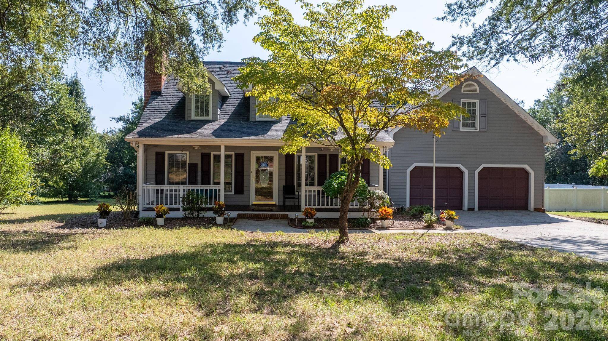 2036 Picnic DR, Newton, NC 28658