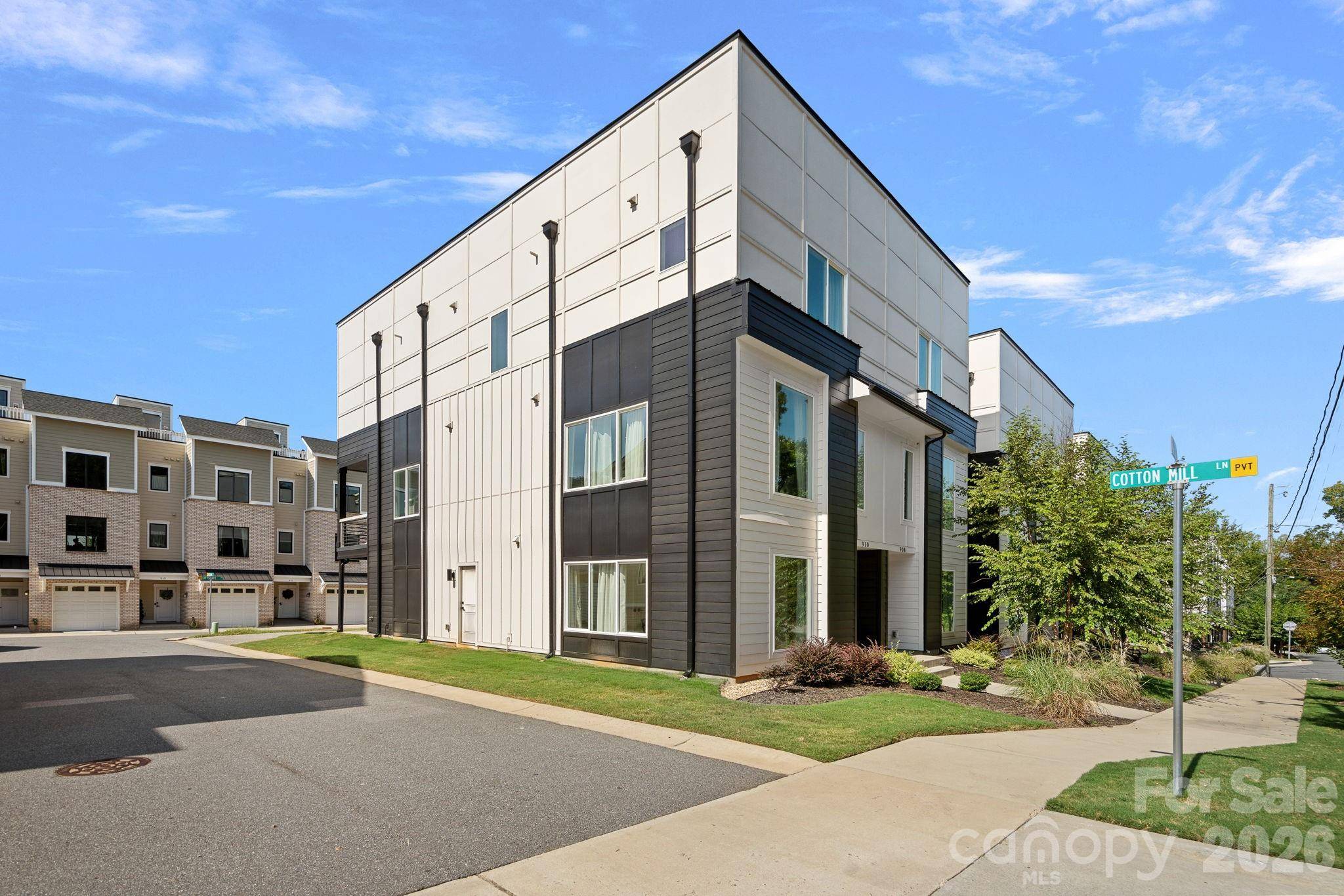 910 Van Every ST, Charlotte, NC 28205