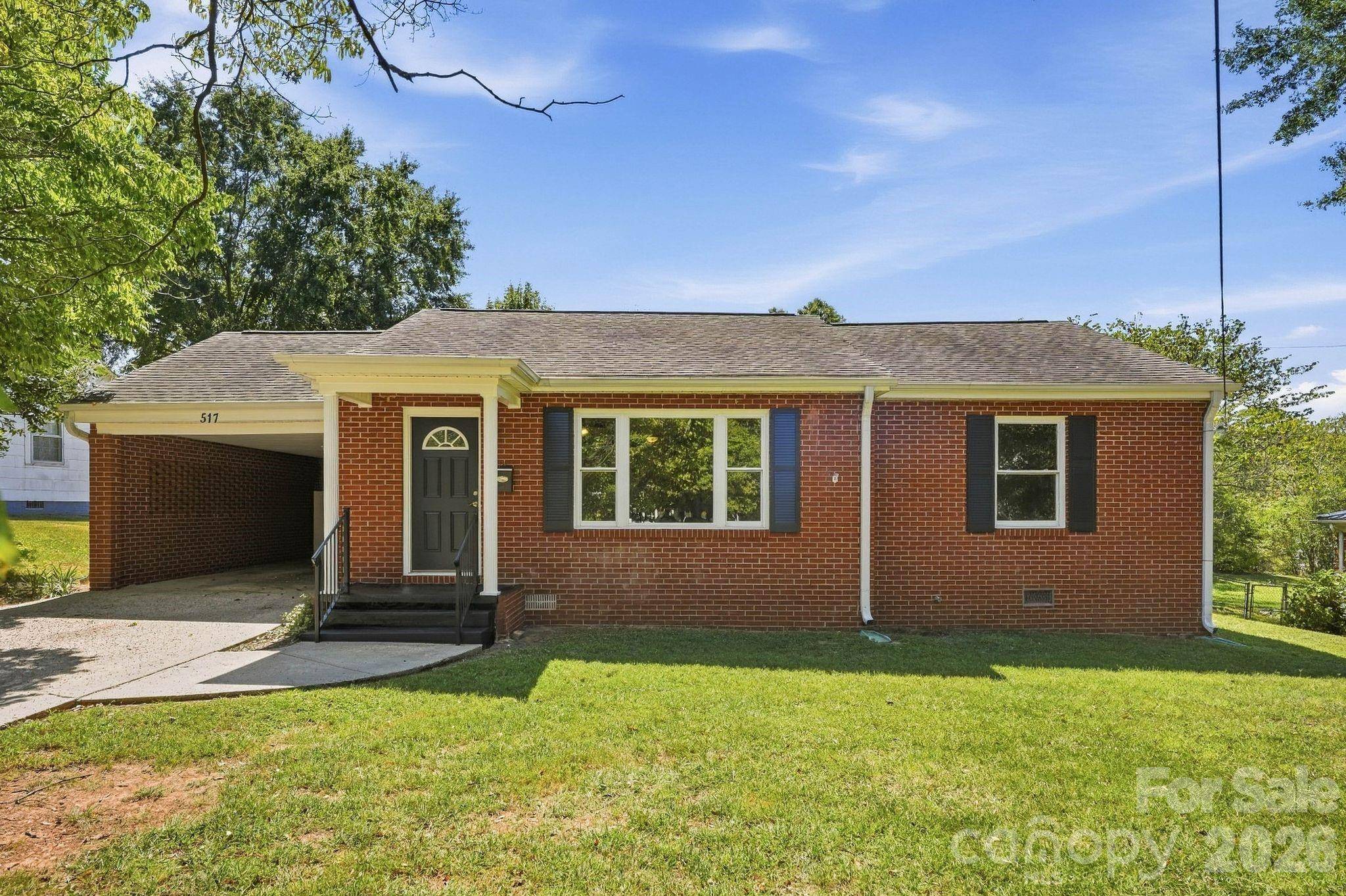 517 Battleground RD, Lincolnton, NC 28092