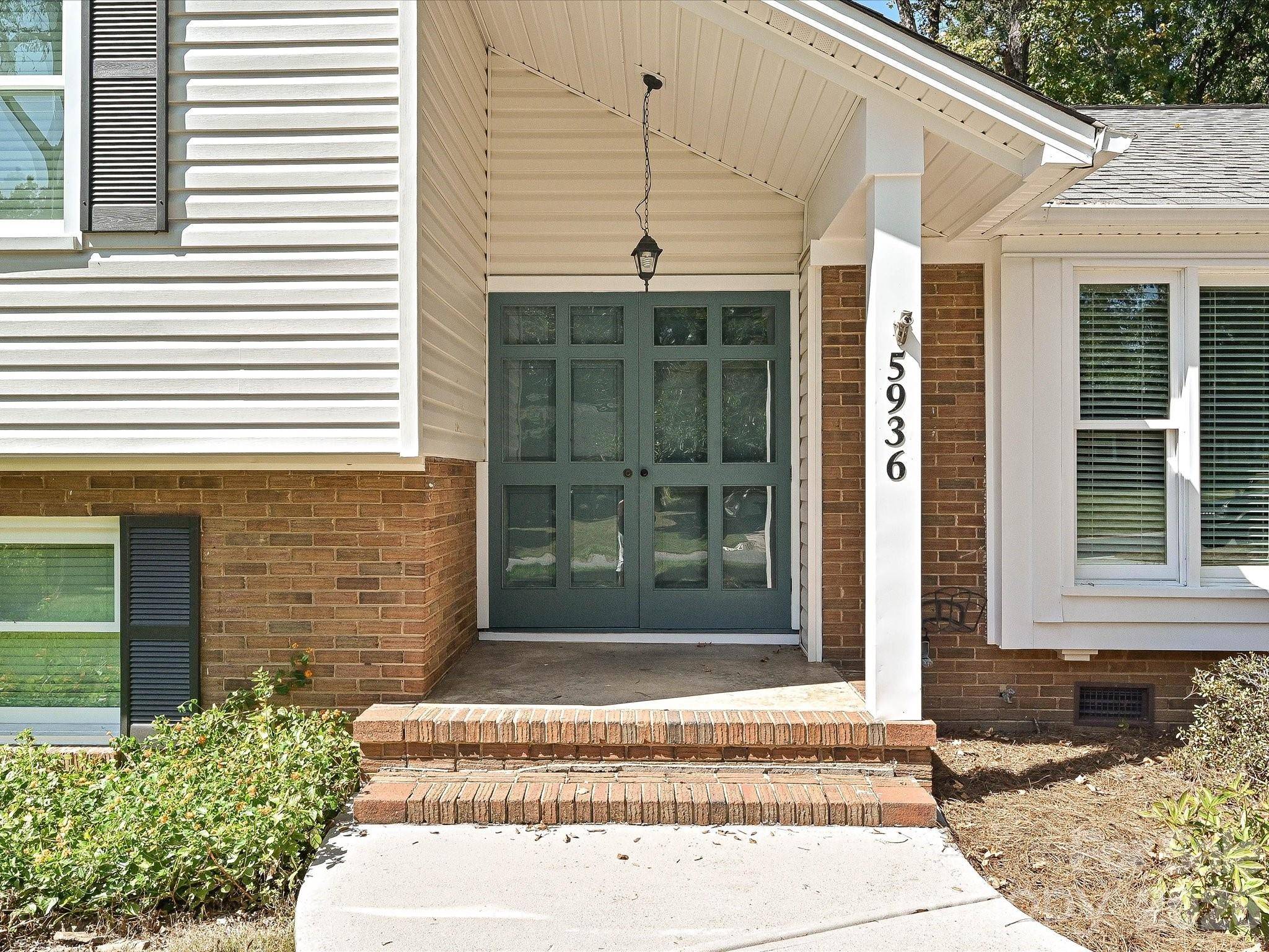 5936 Colchester PL, Charlotte, NC 28210
