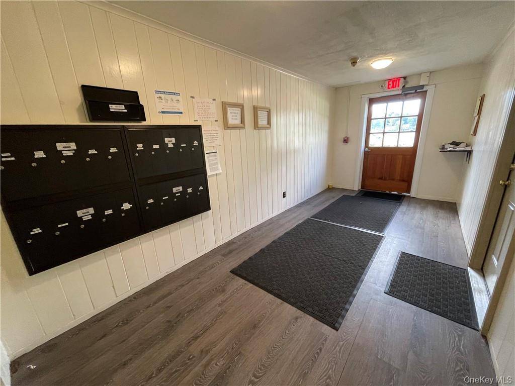 185 E Lake BLVD #C, Mahopac, NY 10541