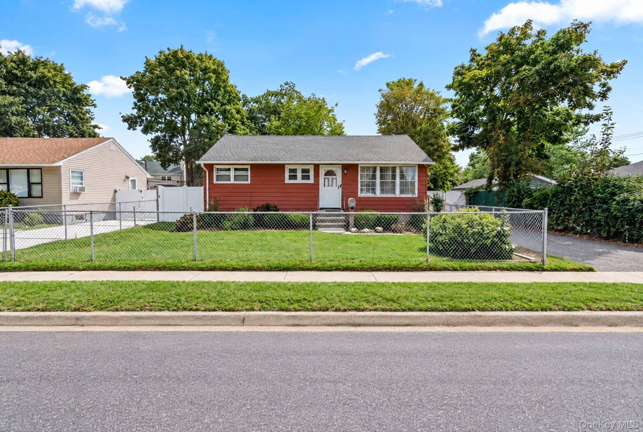 5 Prospect ST, Amityville, NY 11701