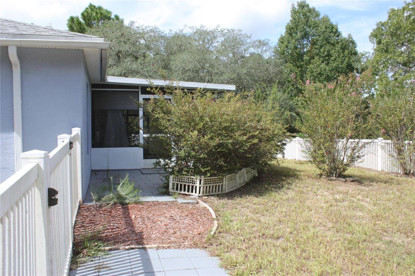 1923 W MCNEAL DR, Citrus Springs, FL 34434
