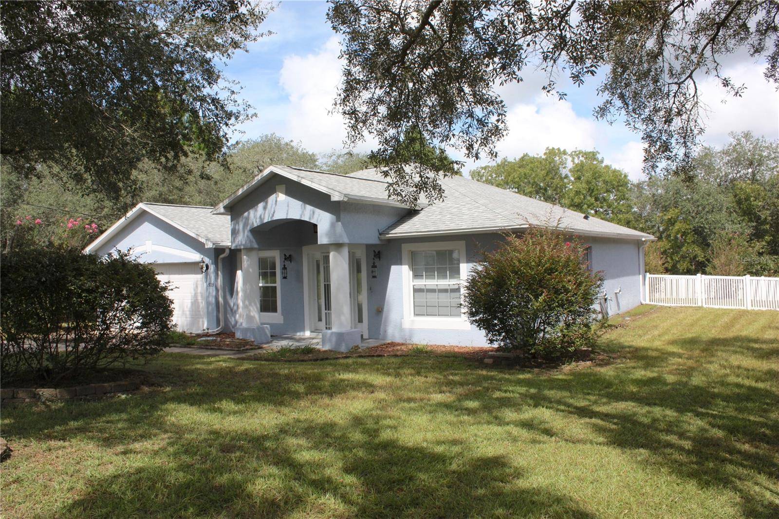 1923 W MCNEAL DR, Citrus Springs, FL 34434