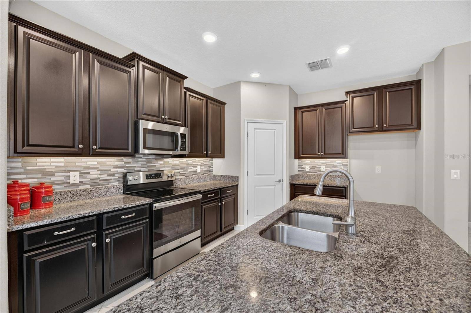 16836 WHISPER ELM ST, Wimauma, FL 33598