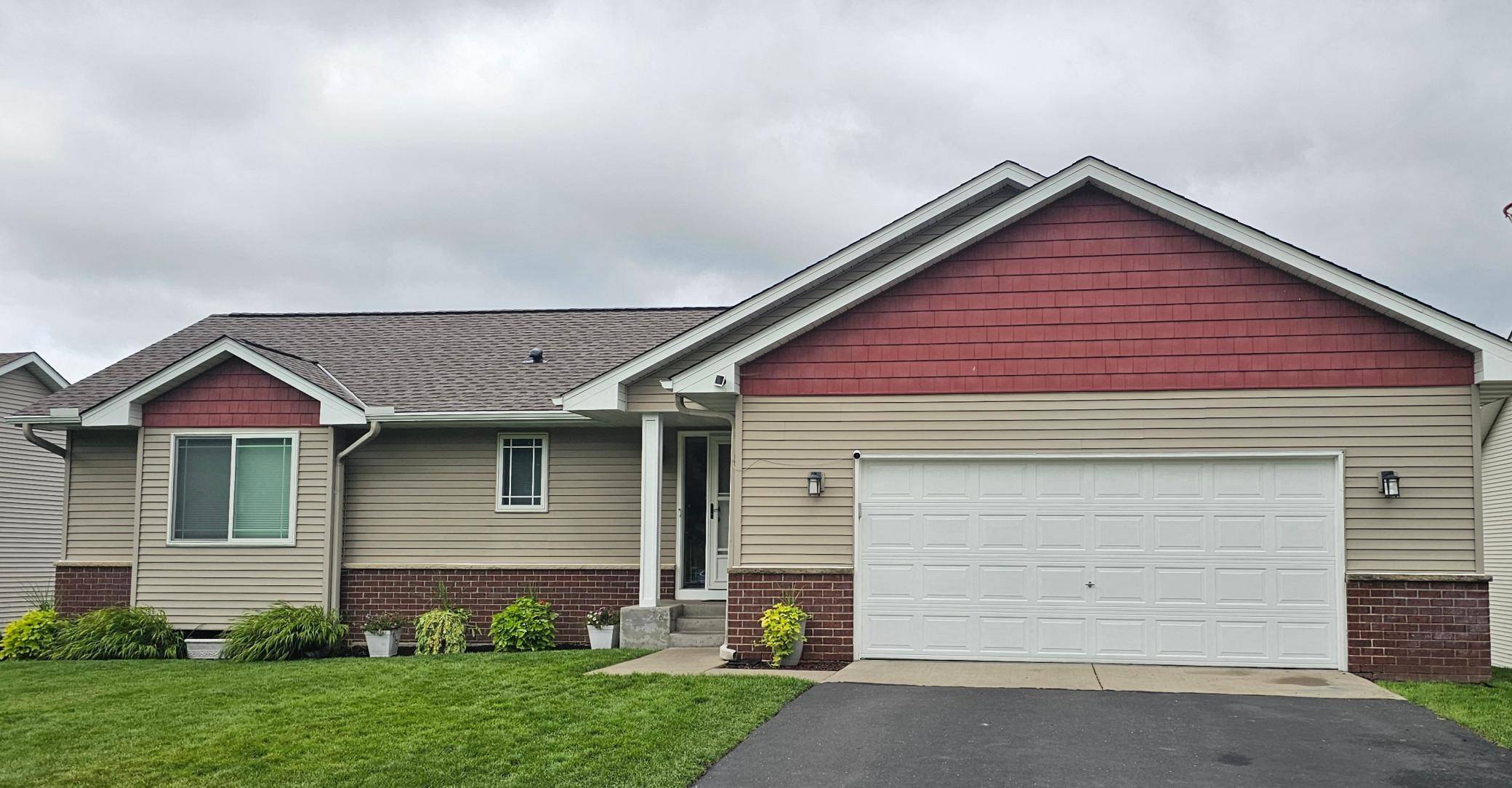749 Pleasant AVE, Saint Paul Park, MN 55071
