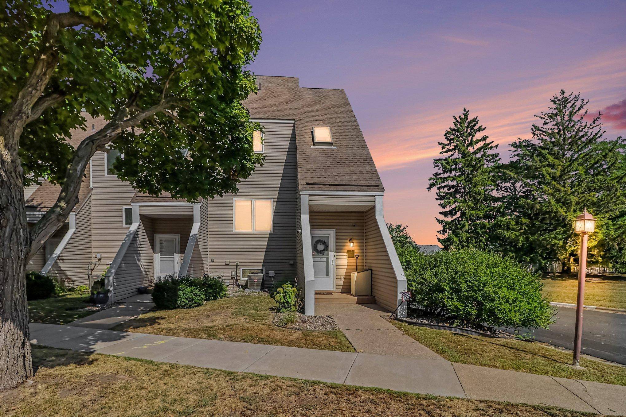 1306 Boardwalk PL, Minneapolis, MN 55411
