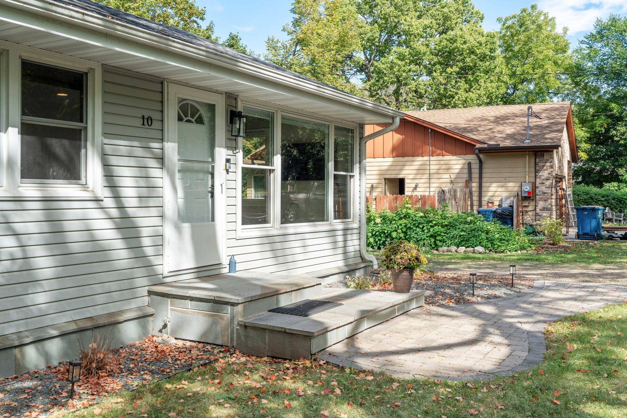10 Woodlawn AVE, Excelsior, MN 55331