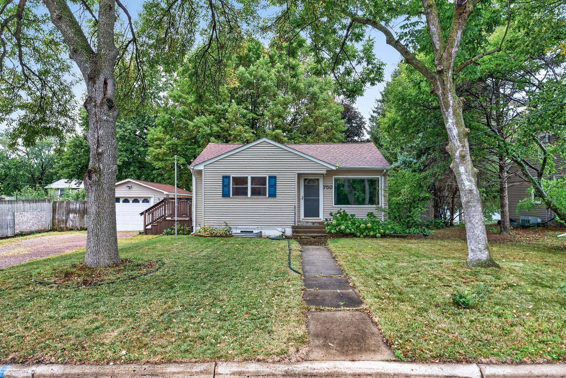 750 Mooers AVE SE, Cokato, MN 55321