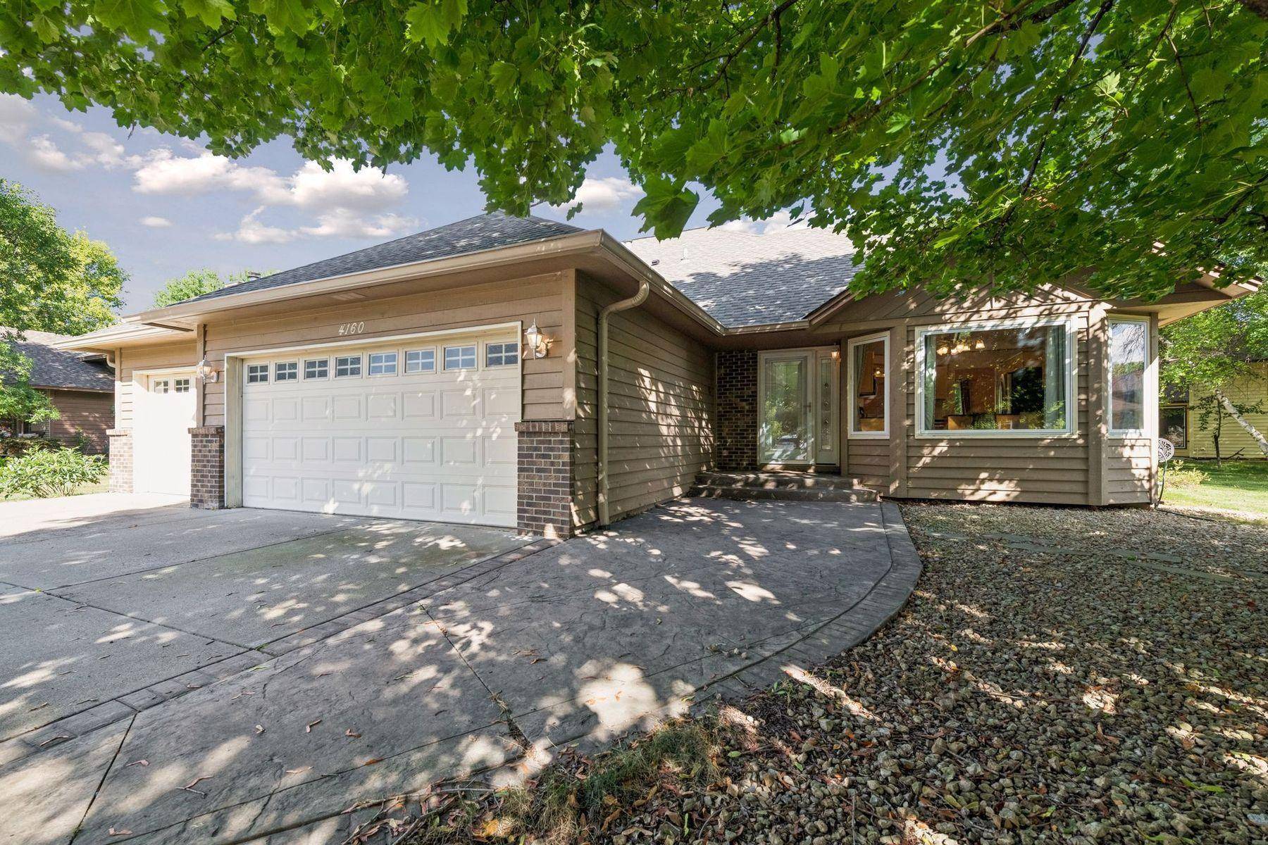 4160 Polaris LN N, Plymouth, MN 55446