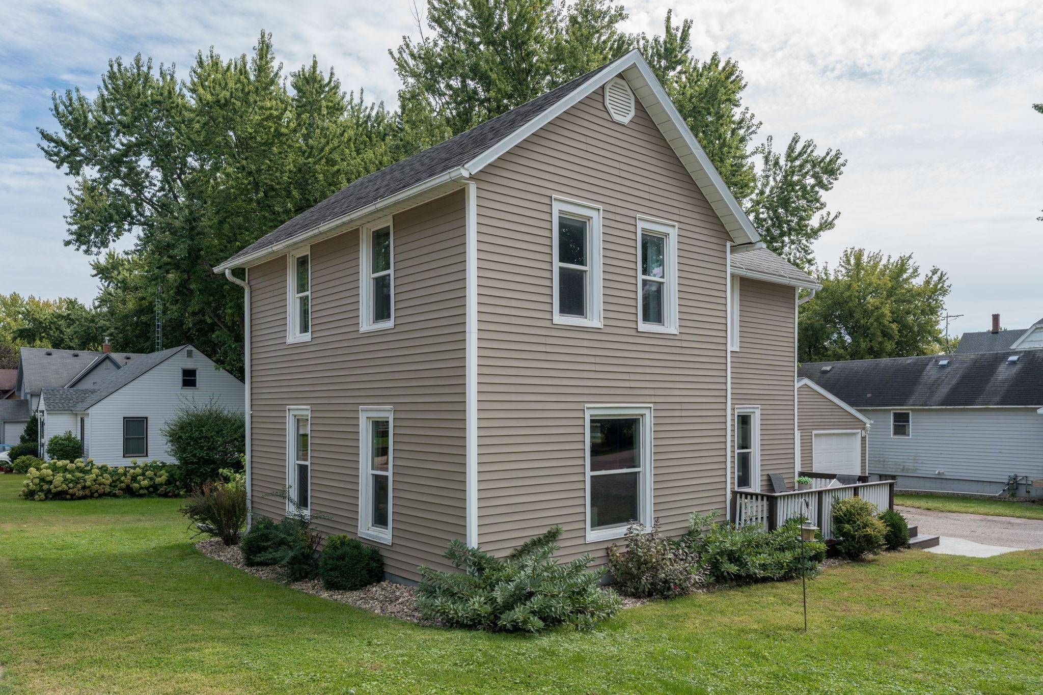 211 N Market ST, Janesville, MN 56048