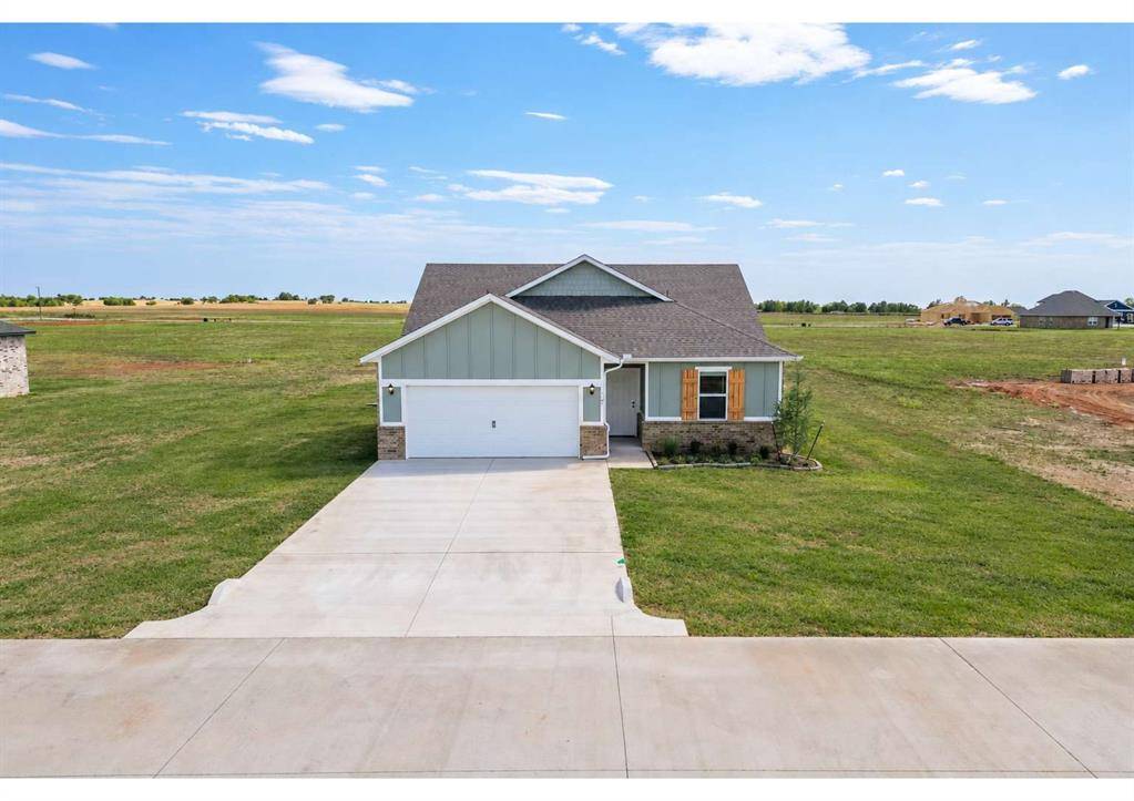 1721 Elm CIR, Tuttle, OK 73089