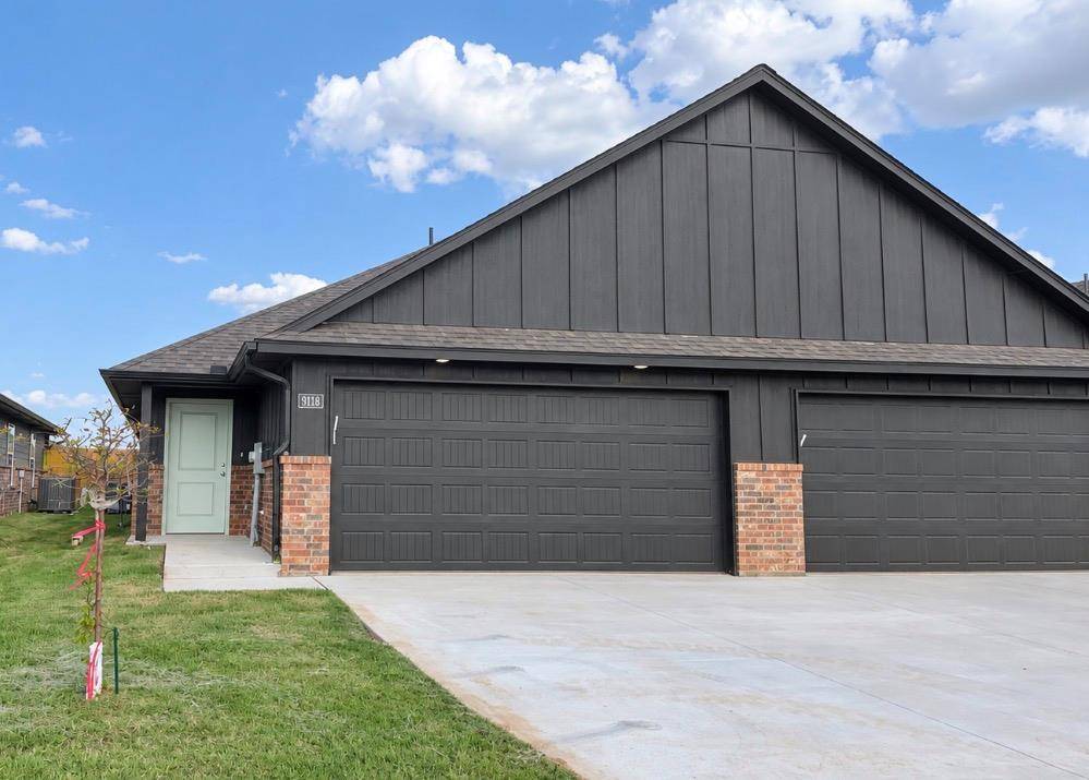 9118 McLendon CT, Yukon, OK 73099