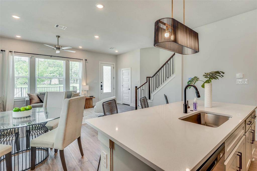 505 Mission Trail #603, Arlington, TX 76010