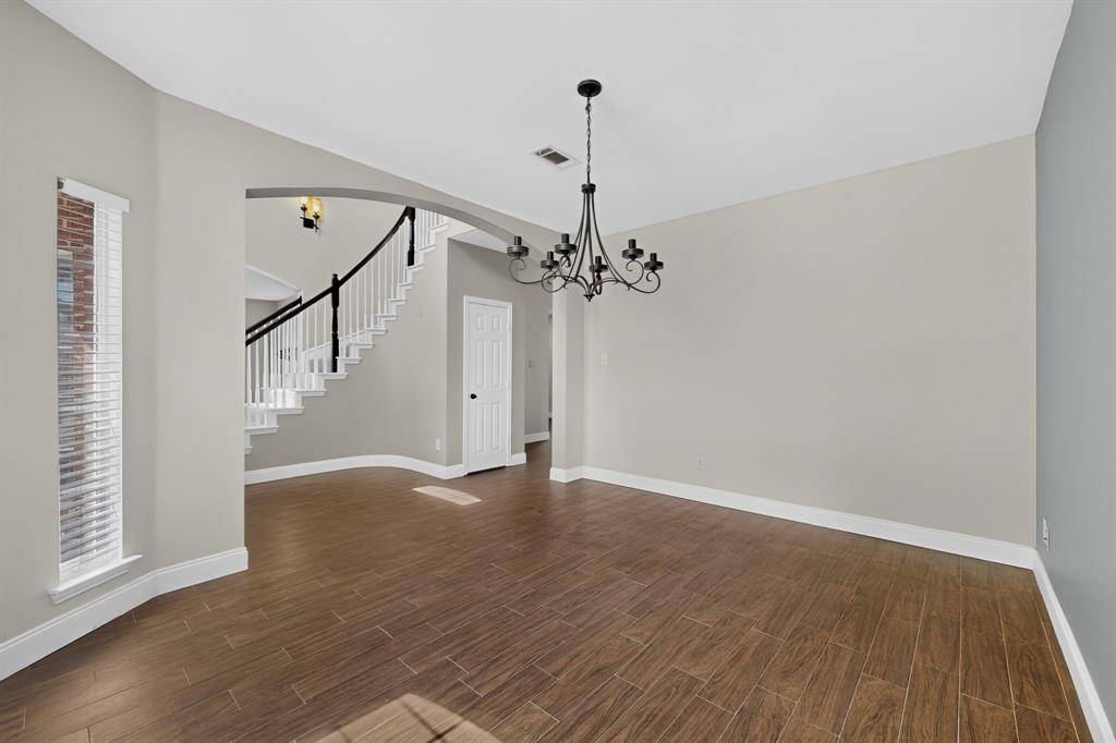 109 Evening Star Circle, Red Oak, TX 75154